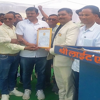 Pithoragarh Municipal Council's mass signature campaign for cleanliness awareness recorded in the Golden Book of World Records