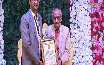 Mr. Manmal Mehta of Indore set a world record by receiving pension benefits for the longest period and got his name registered in the Golden Book of World Records.