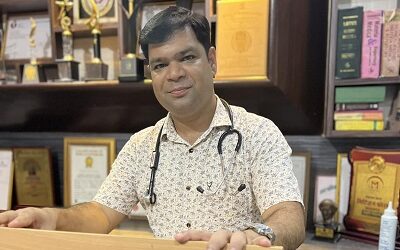 Dr. Hemant Srivastava created a world record by treating the biggest stone through homeopathy treatment without operation