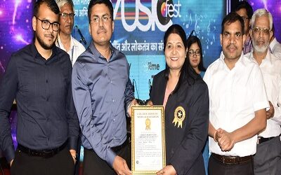 A world record was created in Bilaspur by taking a pledge to vote online under the voter awareness campaign